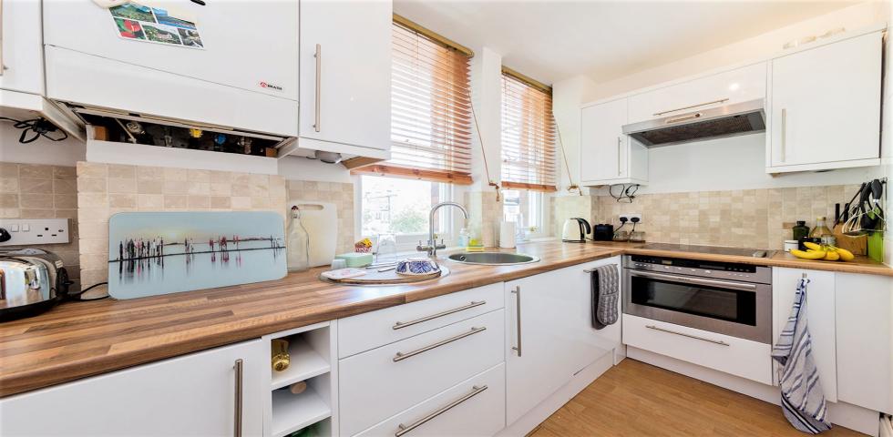 			1 Bedroom, 1 bath, 1 reception Flat			 Hemstal Road, WEST HAMPSTEAD